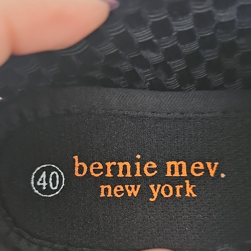 bernie mev. Elegant Black Woven Heels Chesca - Picture 2 of 13